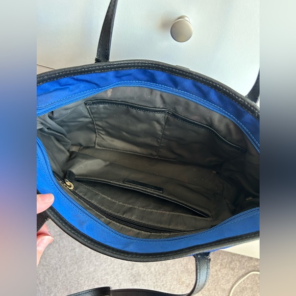 Authentic Michael Kors Purse - Picture 6 of 10